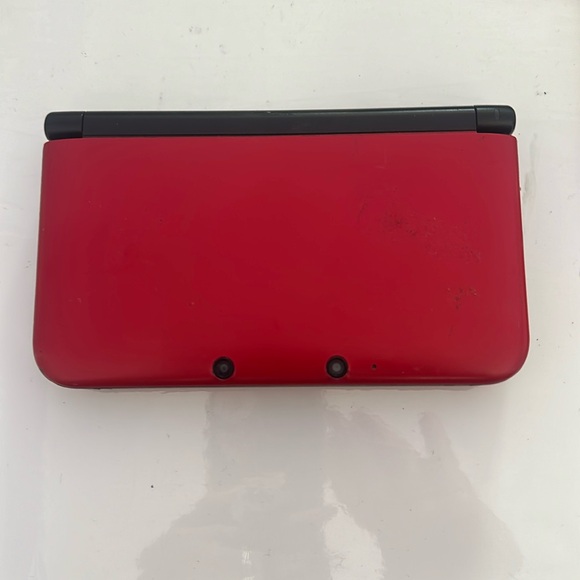 Used Nintendo 3ds in good condition firm price - Picture 1 of 3